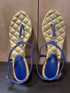 CHANEL Blue Leather Gold CC Quilted Sole T-Strap flat SANDALS Size 39C